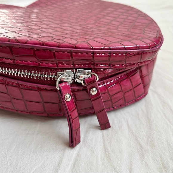 Valfré Heart Shaped Bag - Picture 2 of 3